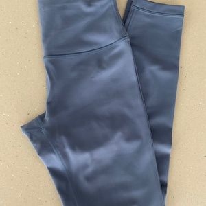 Lululemon Ink Blue 25" Wunder Train size 6